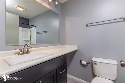 Bath - 5018 E 43rd Ave # 6, Anchorage, AK 99508 photo 3 of 3