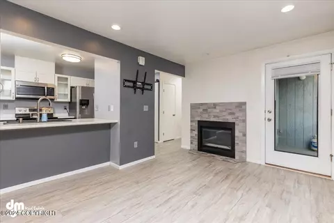 Living - 5018 E 43rd Ave # 6, Anchorage, AK 99508 photo 5 of 5