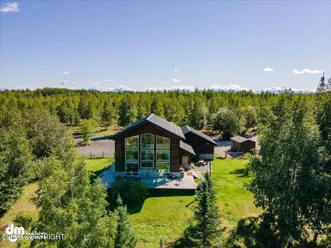 4748 S Horseshoe Lake Rd, Big Lake, AK 99652
