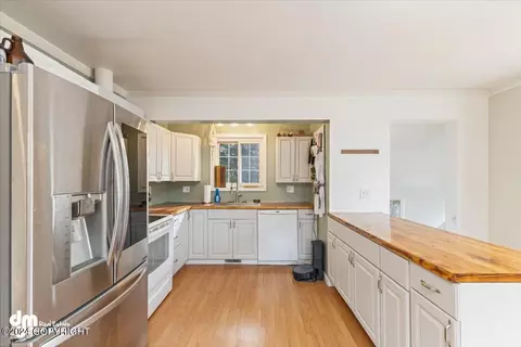 Kitchen - 5401 E Cherry Dr, Wasilla, AK 99654 photo 1 of 3