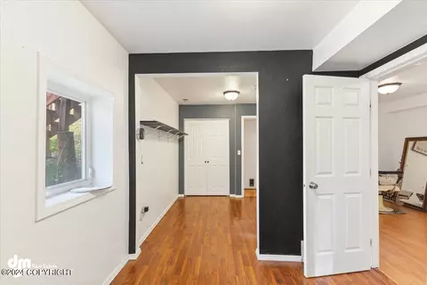 Entry Way - 5401 E Cherry Dr, Wasilla, AK 99654 photo 5 of 5