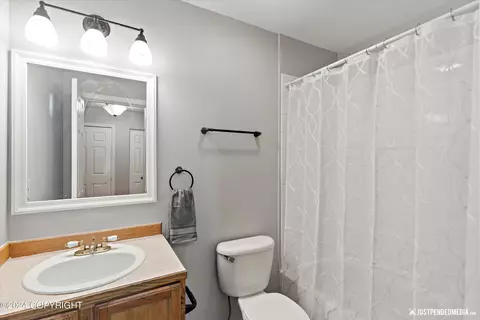 Bath - 5686 Alora Loop, Anchorage, AK 99504 photo 2 of 2