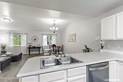 Kitchen - 5686 Alora Loop, Anchorage, AK 99504 photo 4 of 5