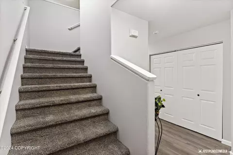 Entry Way - 5686 Alora Loop, Anchorage, AK 99504 photo 3 of 5