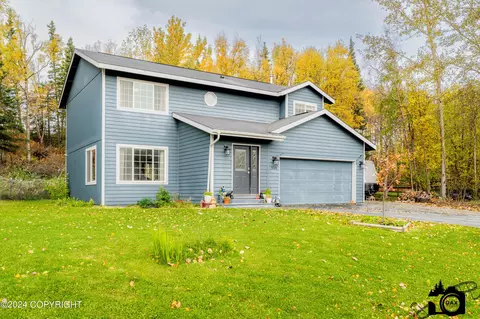 9149 E Lexington St, Palmer, AK 99645