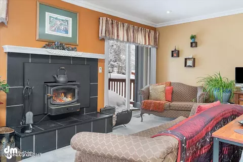 Living - 9902 Amchitka Cir, Eagle River, AK 99577 photo 3 of 4