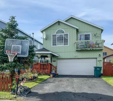 4290 Crannog St, Anchorage, AK 99502