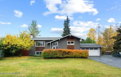 17748 Kantishna Dr, Eagle River, AK 99577