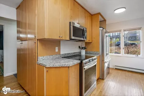 Kitchen - 27220 Falcon Dr, Chugiak, AK 99567 photo 4 of 6