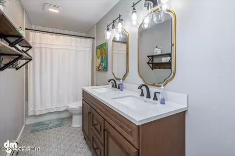 Bath - 27220 Falcon Dr, Chugiak, AK 99567 photo 4 of 4