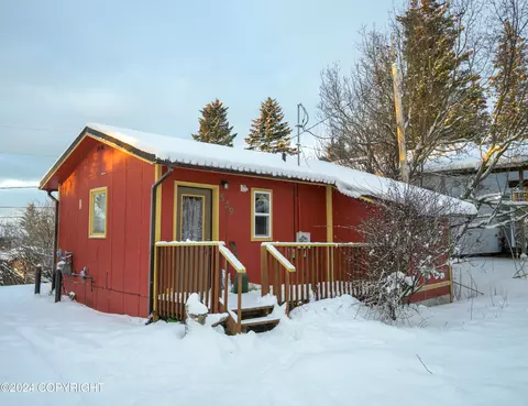 529 Bonanza Ave, Homer, AK 99603