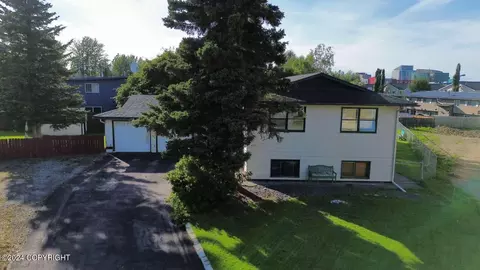 401 E 46th Pl, Anchorage, AK 99503 photo 1