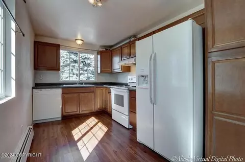 Kitchen - 911 E 10th Ave, Anchorage, AK 99501 photo 1 of 7