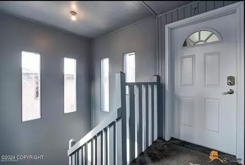 Entry Way - 911 E 10th Ave, Anchorage, AK 99501 photo 1 of 2
