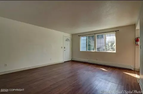Living - 911 E 10th Ave, Anchorage, AK 99501 photo 1 of 5