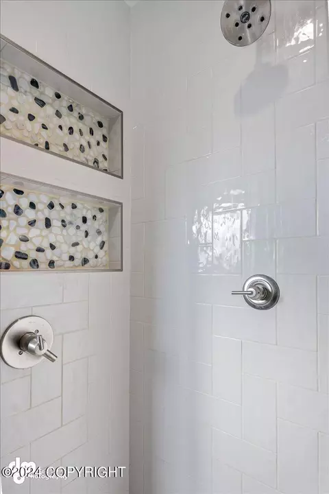 Bath - 17138 Santa Maria Dr, Eagle River, AK 99577 photo 4 of 5