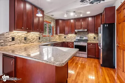 Kitchen - 17138 Santa Maria Dr, Eagle River, AK 99577 photo 1 of 4