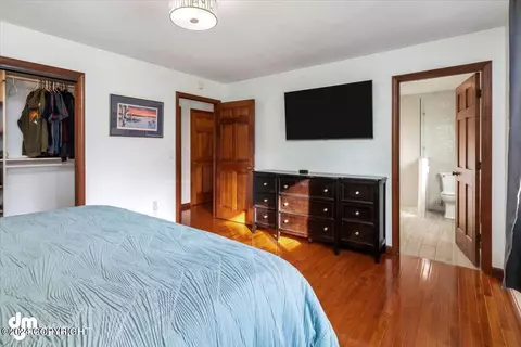 Bedroom - 17138 Santa Maria Dr, Eagle River, AK 99577 photo 2 of 4