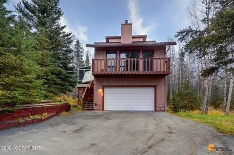 13351 Ginpole Cir, Anchorage, AK 99516