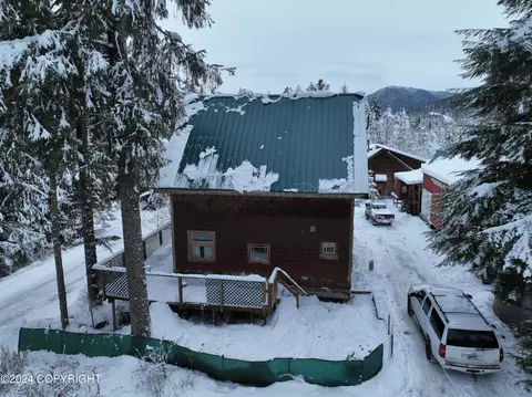 400 Papke Landing Rd, Petersburg, AK 99833
