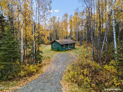 9405 S Starlight Ln, Wasilla, AK 99654