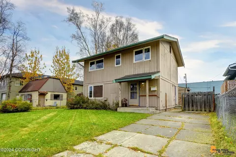 935 Nelchina St, Anchorage, AK 99501