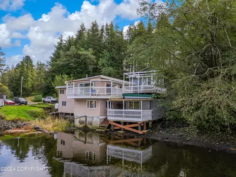 733735 N Ab N Sunset Dr, Ward Cove, AK 99928
