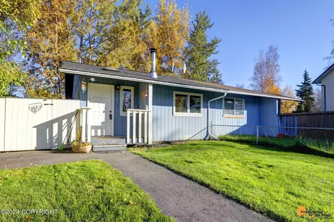 7701 Hill View Cir, Anchorage, AK 99507