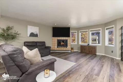 320 E Dowling Rd # 8, Anchorage, AK 99518 photo 3