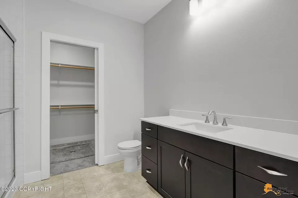 Bath - 3828 Quartz Cir, Anchorage, AK 99502 photo 2 of 3