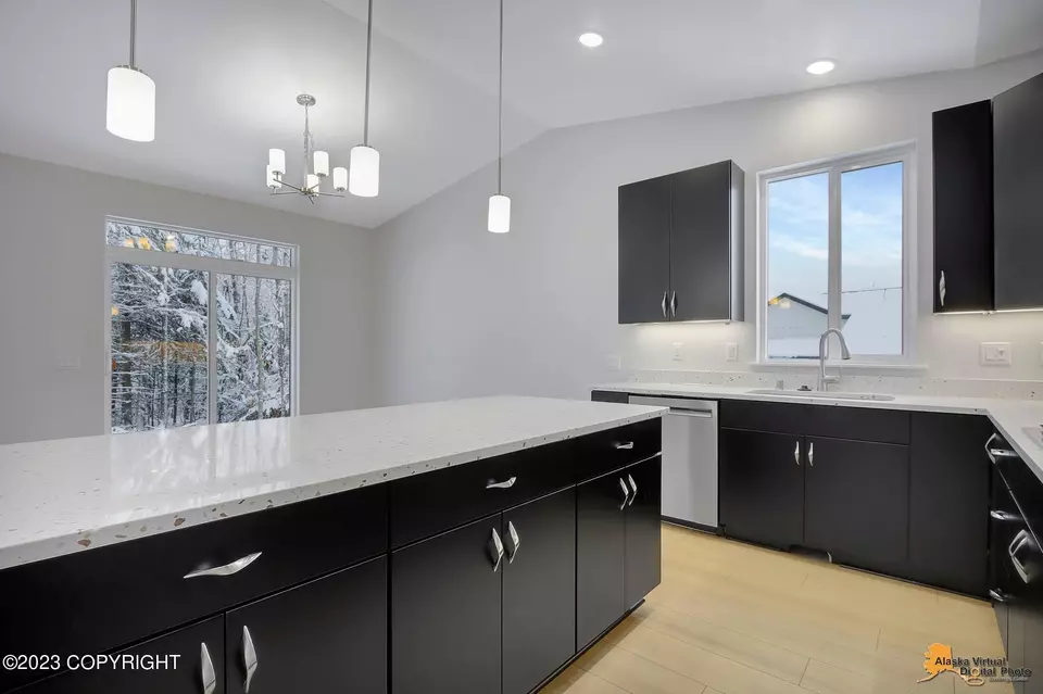 Kitchen - 3828 Quartz Cir, Anchorage, AK 99502 photo 4 of 7