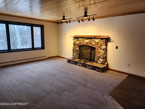 Living - 20527 Mark Cir, Chugiak, AK 99567 photo 17 of 18