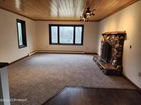 Living - 20527 Mark Cir, Chugiak, AK 99567 photo 6 of 18