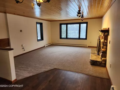 Living - 20527 Mark Cir, Chugiak, AK 99567 photo 13 of 18