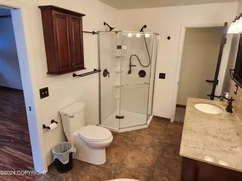 Bath - 20527 Mark Cir, Chugiak, AK 99567 photo 4 of 8