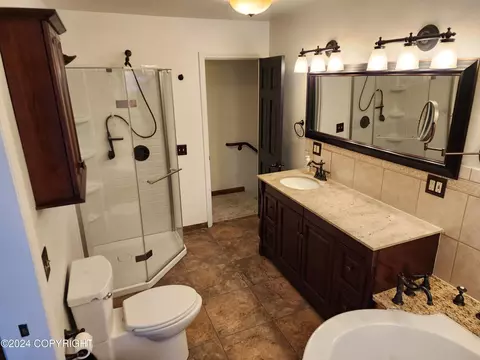 Bath - 20527 Mark Cir, Chugiak, AK 99567 photo 5 of 8
