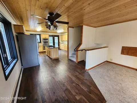 Living - 20527 Mark Cir, Chugiak, AK 99567 photo 5 of 18