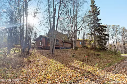 15536 Husky St, Eagle River, AK 99577 photo 2