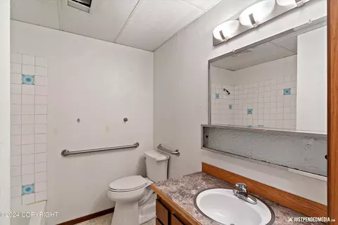 15536 Husky St, Eagle River, AK 99577 photo 33