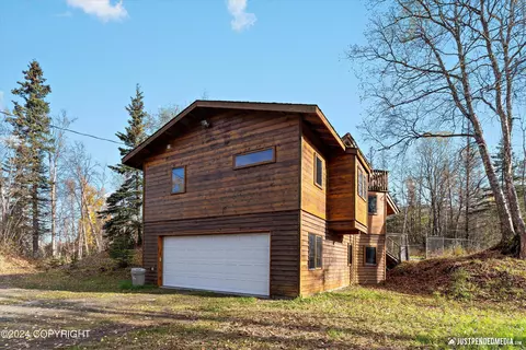 15536 Husky St, Eagle River, AK 99577 photo 3