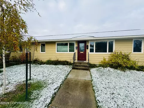 1028 P St # 8, Anchorage, AK 99501