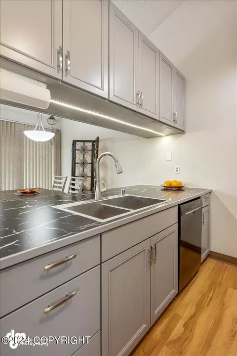 Kitchen - 6542 E 16th Ave, Anchorage, AK 99504 photo 3 of 4