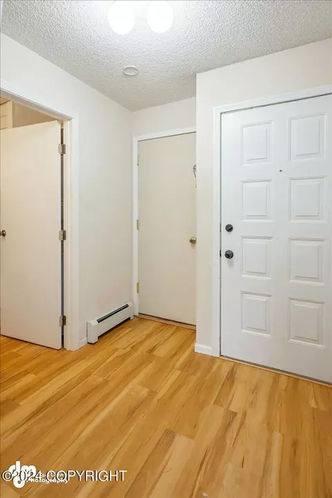 Entry Way - 6542 E 16th Ave, Anchorage, AK 99504 photo 4 of 5