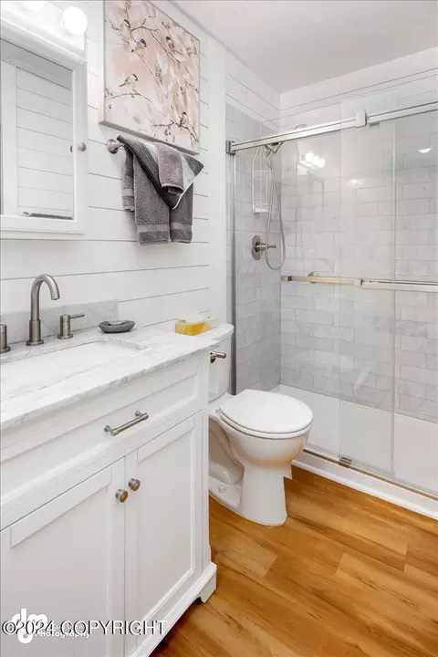 Bath - 6542 E 16th Ave, Anchorage, AK 99504 photo 1 of 8