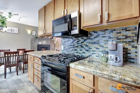 Kitchen - 2016 Waldron Dr, Anchorage, AK 99507 photo 5 of 7