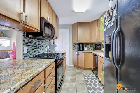 Kitchen - 2016 Waldron Dr, Anchorage, AK 99507 photo 7 of 7