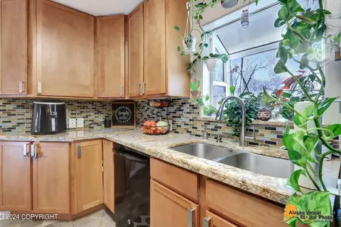 Kitchen - 2016 Waldron Dr, Anchorage, AK 99507 photo 2 of 7