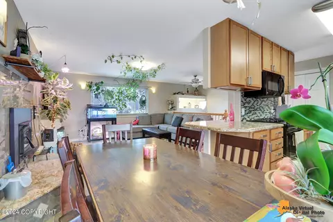 Dining - 2016 Waldron Dr, Anchorage, AK 99507 photo 3 of 3