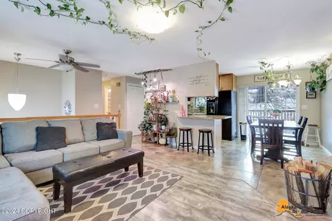 Living - 2016 Waldron Dr, Anchorage, AK 99507 photo 3 of 6
