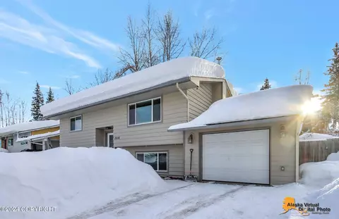 2016 Waldron Dr, Anchorage, AK 99507